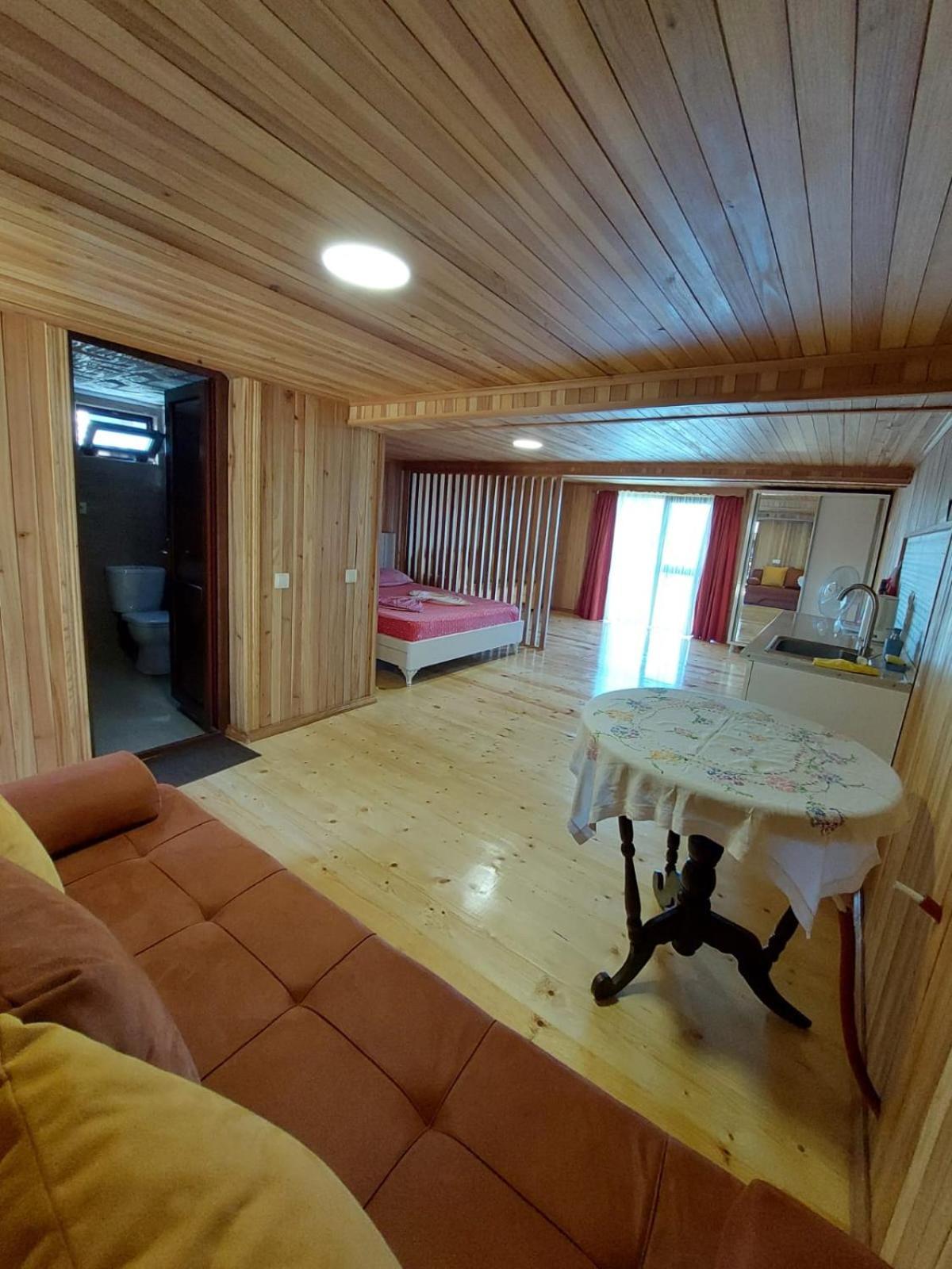 ホテル Mtirala House Khala エクステリア 写真