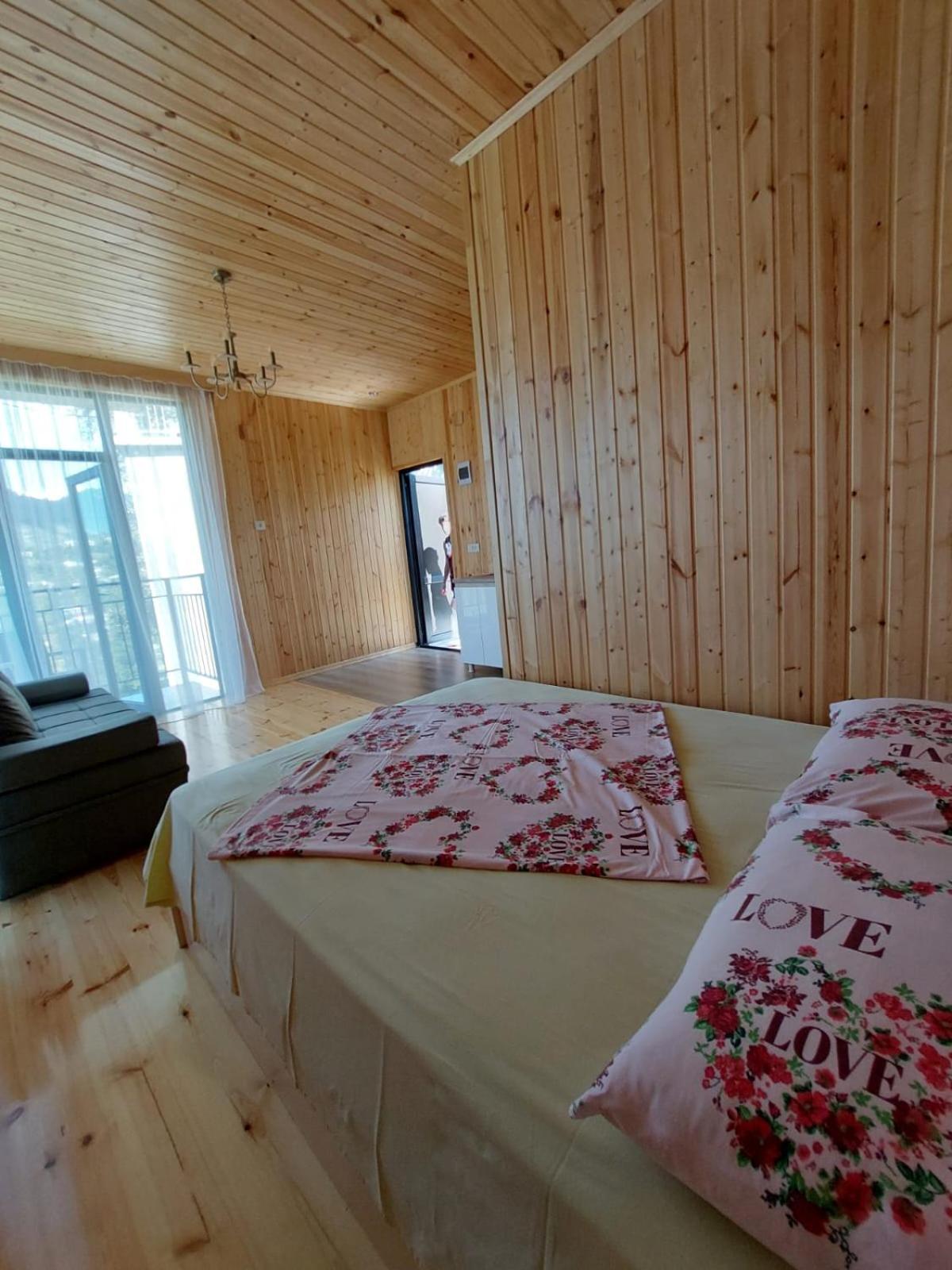 ホテル Mtirala House Khala 部屋 写真