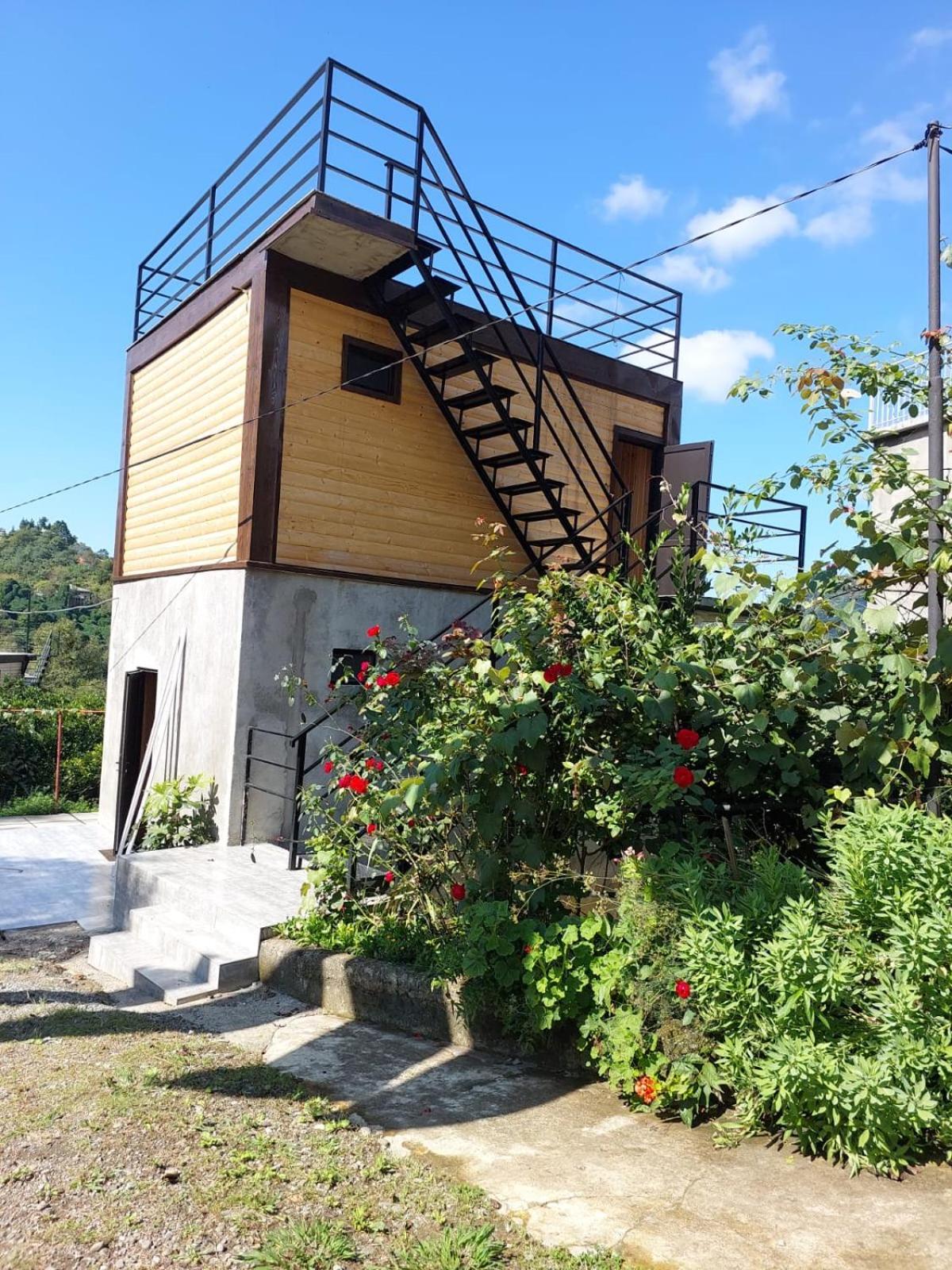 ホテル Mtirala House Khala エクステリア 写真