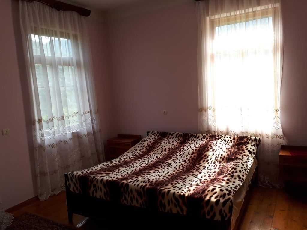 ホテル Mtirala House Khala エクステリア 写真